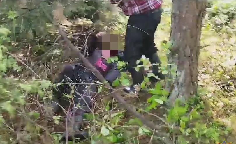В Свислочском районе бригада спасателей нашла потерявшуюся женщину