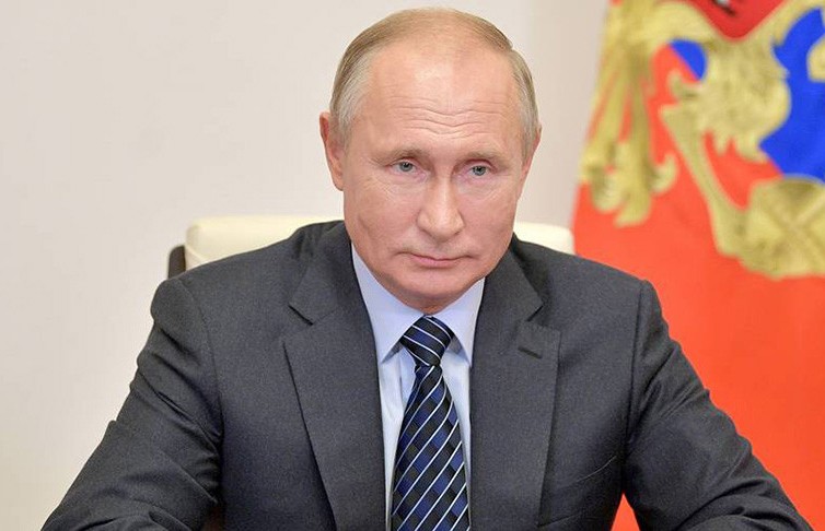 Владимир Путин: навязывание белорусскому народу решений извне недопустимо 