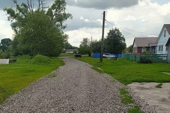 Жители деревень в Мостовском районе недовольны отсутствием асфальтированной дороги. Мы обратились в райисполком