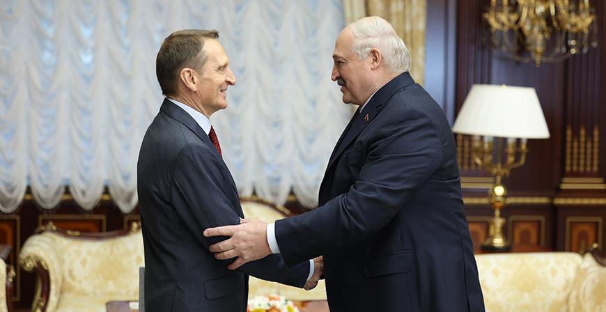 Александр Лукашенко на встрече с Сергеем Нарышкиным: надо посоветоваться по некоторым вопросам, как будем действовать дальше Александр Лукашенко на встрече с Сергеем Нарышкиным: надо посоветоваться по некоторым вопросам, как будем действовать дальше