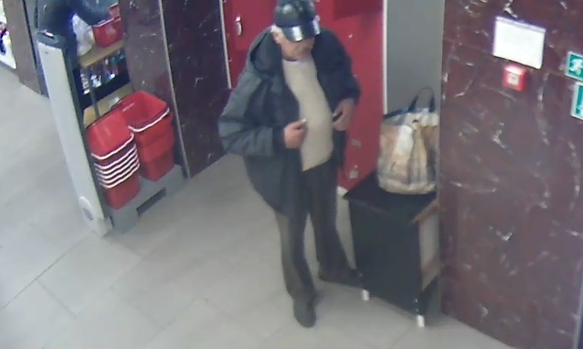 Тайна исчезнувшего пакета. Разыскивается мужчина, укравший чужие вещи из камеры хранения