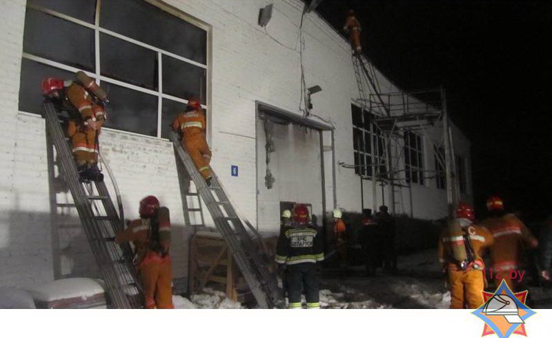 В Гродно горел мебельный цех предприятия «ЗОВ Профиль»