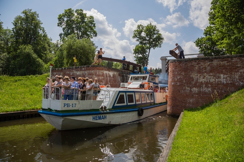 «Соскучились не только мы. Иностранцы сидят на чемоданах». Безвизовые туристы снова приезжают на Гродненщину