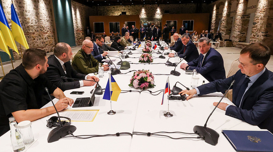 В Стамбуле начались переговоры российской и украинской делегаций