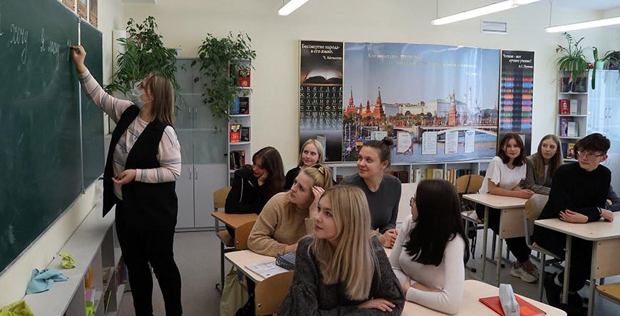 За звание профсоюзного лидера в Гродно соревнуются 20 представителей сферы образования