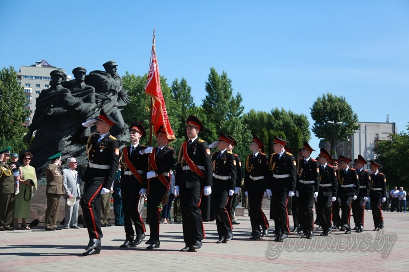В Гродно у мемориала воинам-пограничникам прошел торжественный митинг, посвященный 100-летию пограничной службы Беларуси (+ Видео)