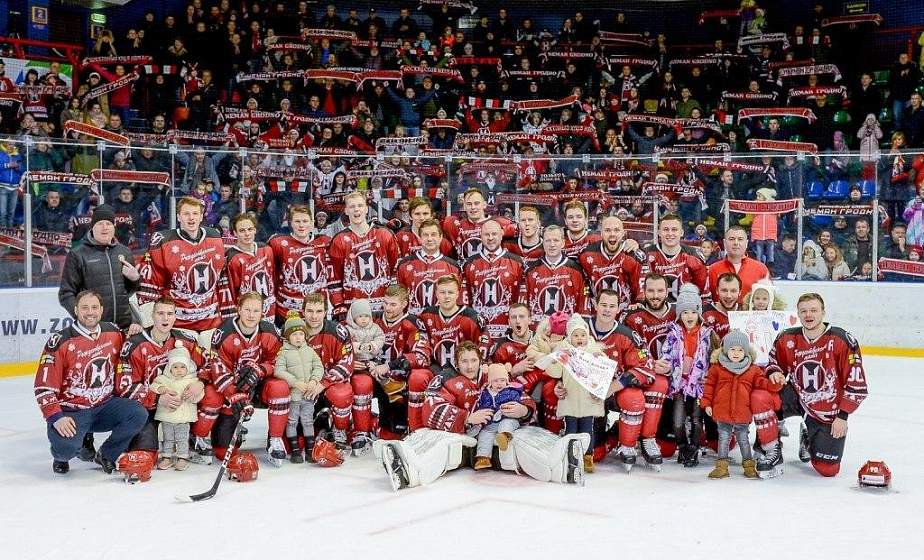 Мы гордимся, что каждый раз, поднимаясь на призовой пьедестал, принимая заслуженный кубок чемпионата – мы всегда это делали под звуки гимна Беларуси, при поднятом государственном флаге