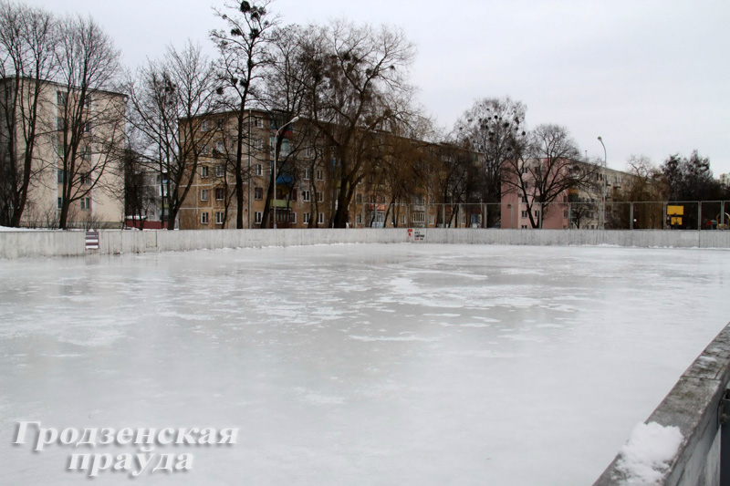В Гродно каток на улице Доватора принял правильный вид