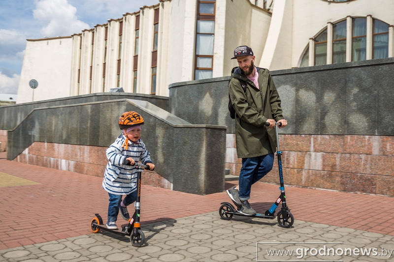 Тысячи людей в парке, открытие фонтанов и ночная подсветка. Первомай в Гродно собрал 12 000 гостей 