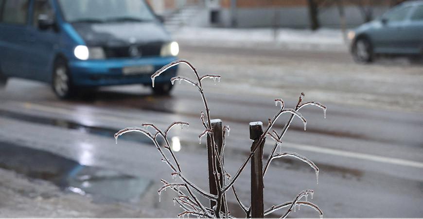 ГАИ дала рекомендации по безопасному передвижению на дорогах в гололед