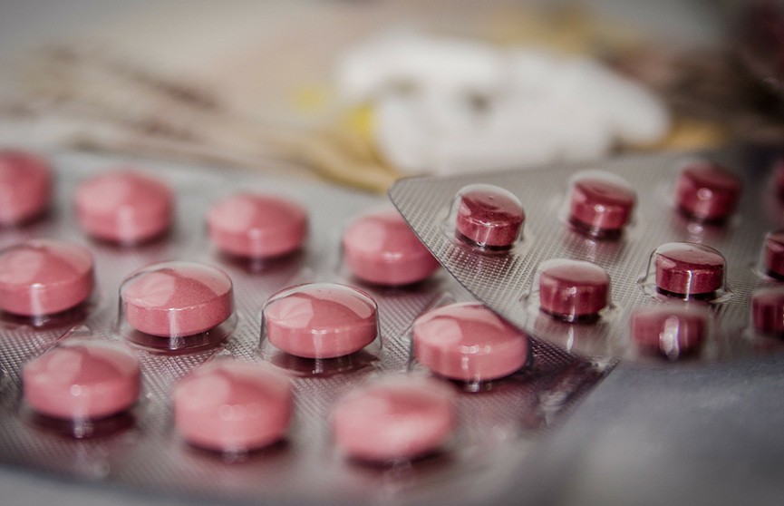 Лекарство, которым можно самостоятельно лечить коронавирус, назвали в ВОЗ