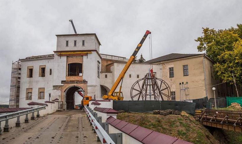 Паспейце наведаць экспазіцыю ў Старым замку. Хуткім часам яна будзе закрыта
