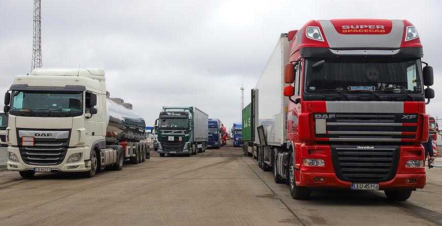 ГПК: скопления фур сохраняются перед всеми европейскими погранпереходами