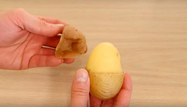 Кулинарный лайфхак: как почистить картошку без овощечистки 