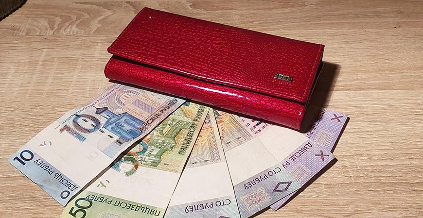 В Щучинском районе мужчина украл в гостях у знакомых более 200 рублей