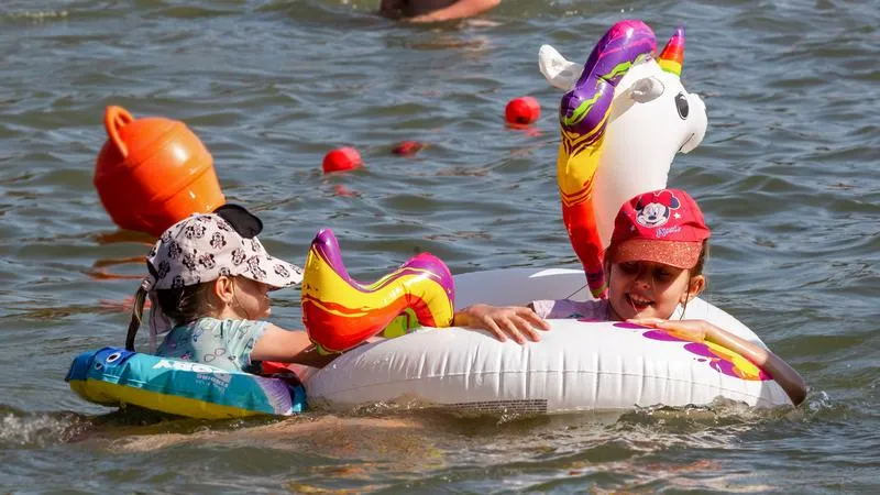 МВД Беларуси напоминает о запрете посещения пляжей детьми без сопровождения взрослых