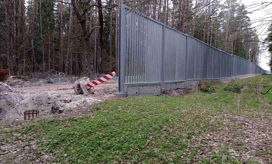 СМИ: польские силовики запугивают и угрожают оружием не только беженцам, но и простым полякам