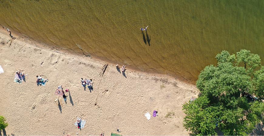 В Гродно закрыли для купания популярное место отдыха озеро Юбилейное