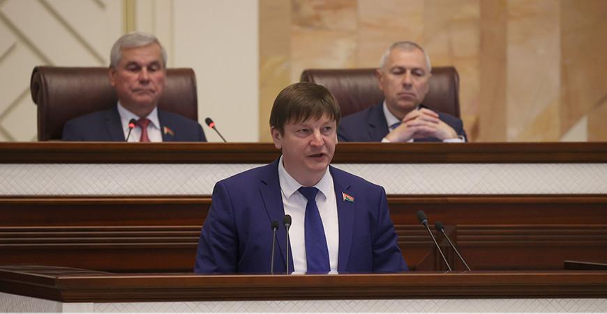 Игорь Марзалюк: государственный флаг страны - это коллективный символ нации