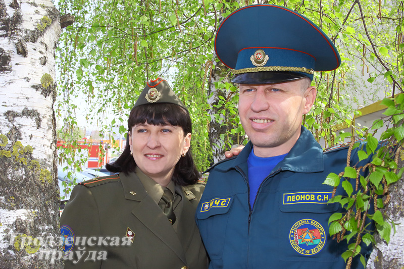 История любви работников областного управления МЧС Сергея и Екатерины Леоновых
