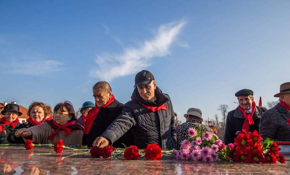 Поздравление Гродненского областного комитета Компартии Беларуси и Гродненского городского комитета Компартии Беларуси с Днем Октябрьской революции