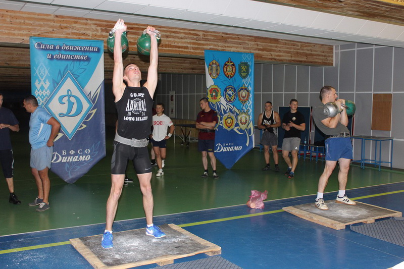 Силачи в погонах: открытый областной чемпионат по гиревому спорту БФСО «Динамо» прошел в Гродно