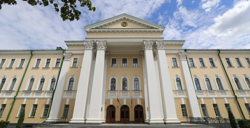 СК напомнил несовершеннолетним курьерам мошенников об ответственности