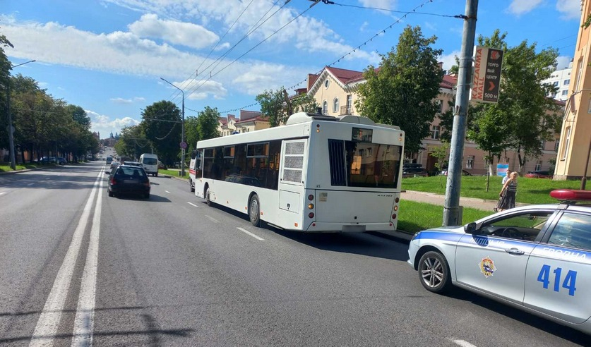 Следователи устанавливают очевидцев ДТП, в котором пострадала пенсионерка