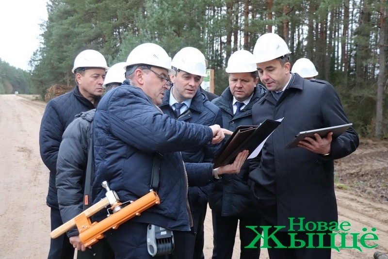  Заместитель Премьер-министра Беларуси Александр Субботин ознакомился с работой Новогрудского лесхоза
