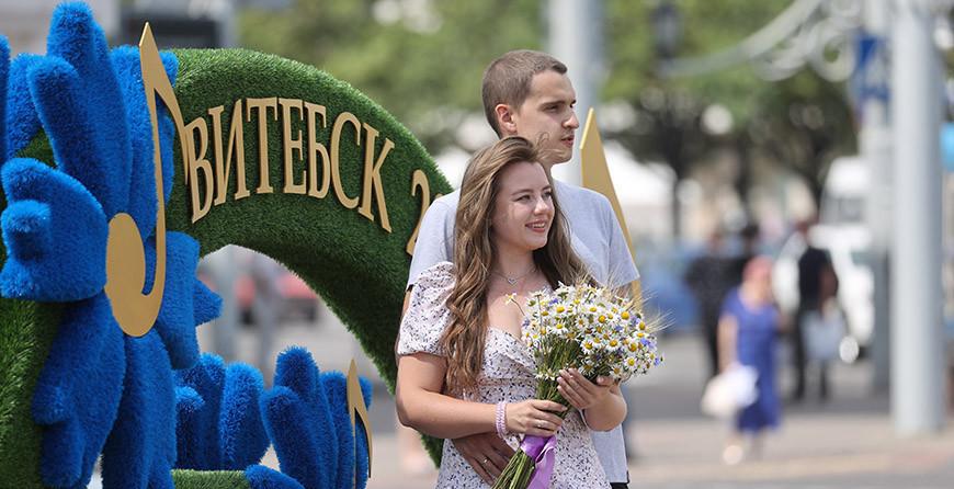 Звездные встречи и новые проекты: мероприятия "Славянского базара" стартуют в Витебске