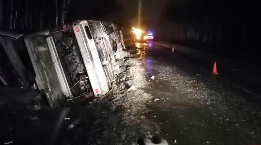 Более 20 человек обратились к медикам после ДТП с белорусским автобусом под Псковом