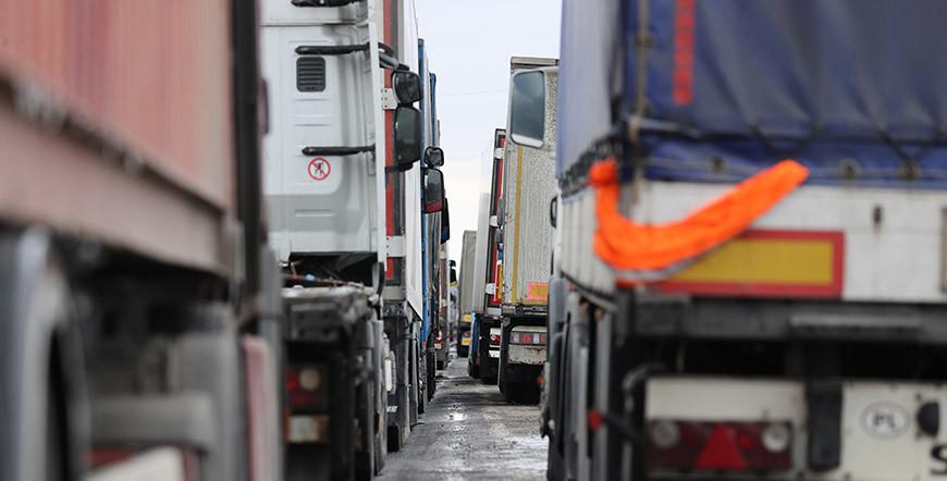 ГПК: за выходные Литва оформила на въезд менее половины фур от нормы