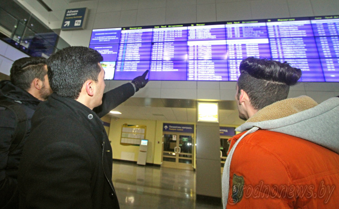 На десять суток - без регистрации. Каковы новшества в законодательстве о миграционных процессах
