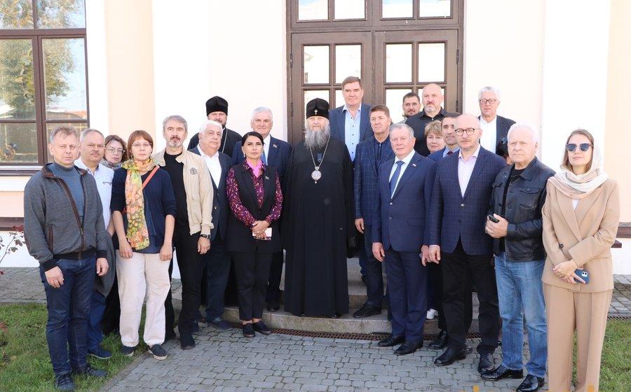 Роль органов местного управления и самоуправления в сохранении и развитии русского языка обсудили в Жировичах 