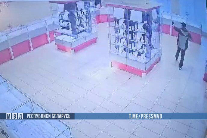 Подробности разбойного нападения на ювелирный магазин в Минске Подробности разбойного нападения на ювелирный магазин в Минске
