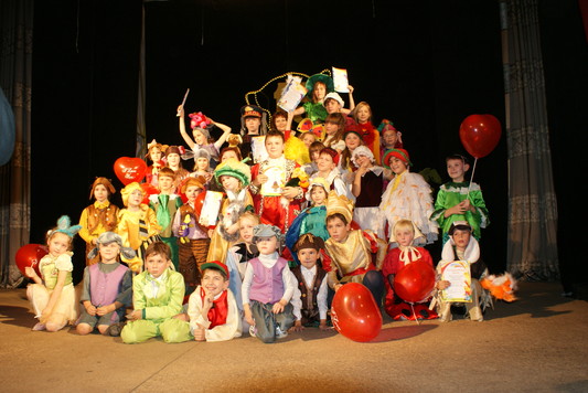 Прошел областной фестиваль народных театральных коллективов