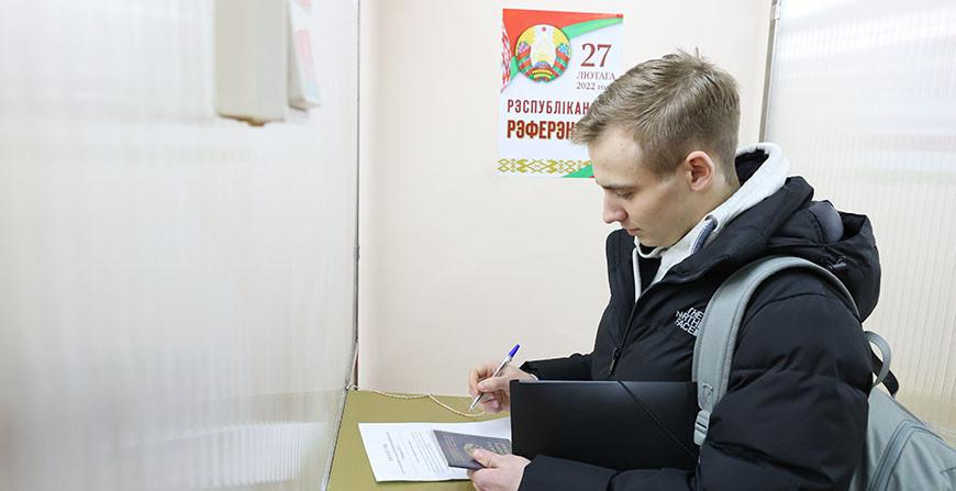 Игорь Карпенко прокомментировал явку в первый день досрочного голосования на референдуме
