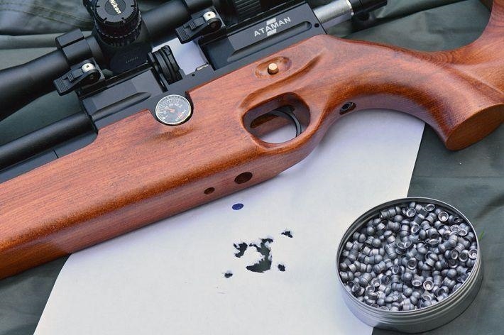 В Гродно хулиганы обстреляли дом из пневматики