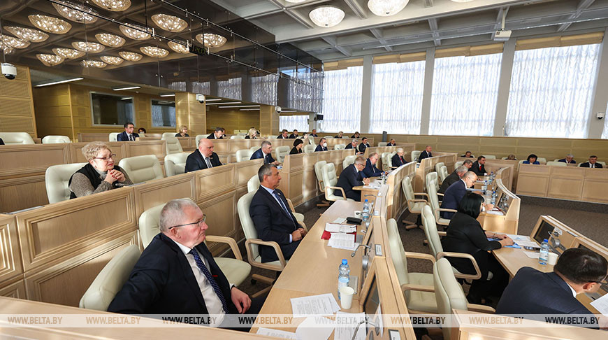 Совет Республики одобрил поправки в пенсионные законы