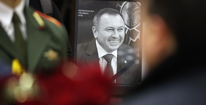 Владимир Макей похоронен на Восточном кладбище в Минске