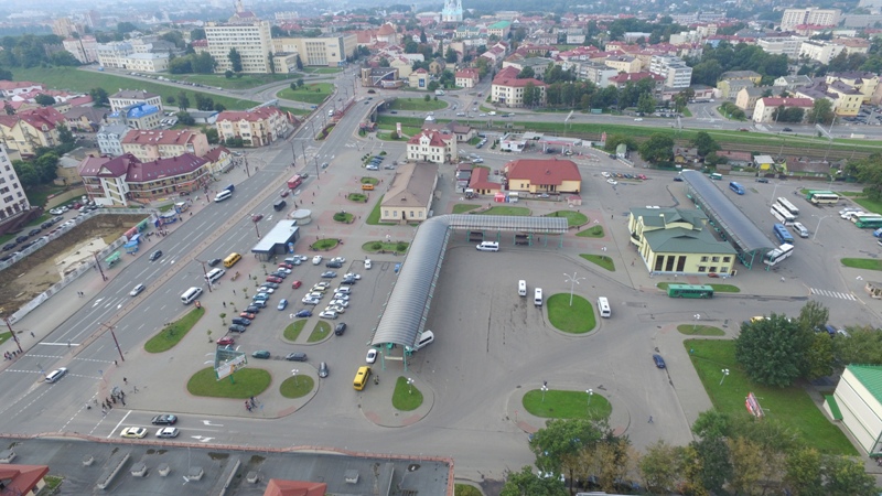 Почему пригородный автобус не может вместить всех пассажиров?