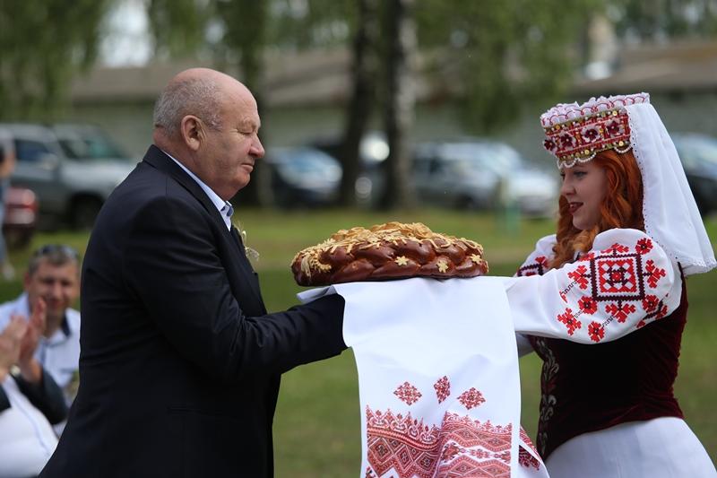 Хлеборобы филиалов открытого акционерного общества «Агрокомбинат «Скидельский» отметили «Дожинки»