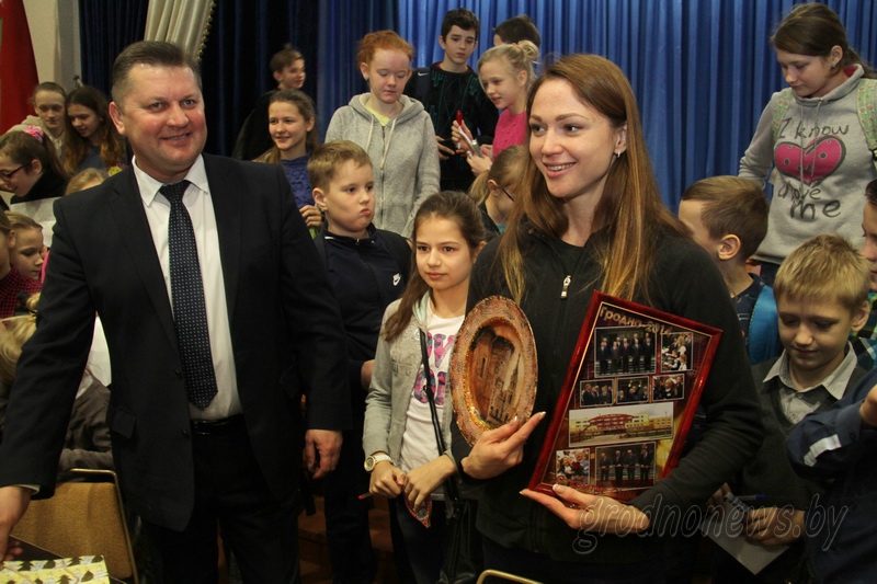 Александра Герасименя провела мастер-классы для юных гродненских пловцов