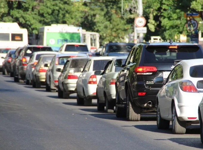 Автовладельцы без техосмотра до 15 декабря должны заплатить аванс по транспортному налогу 