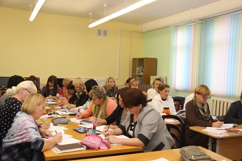 За парты селі настаўнікі. У Ашмянах правялі семінар-практыкум па падрыхтоўцы вучняў да алімпіяд