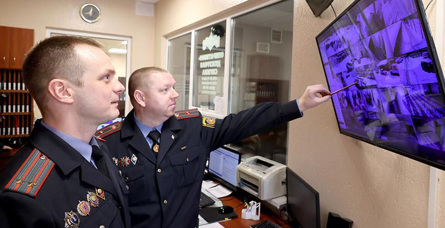 Александр Лукашенко: сотрудники органов внутренних дел верно служили и служат народу Беларуси