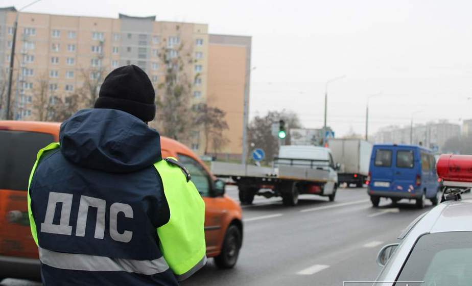 ГАИ рекомендует водителям быть предельно осторожными в условиях тумана
