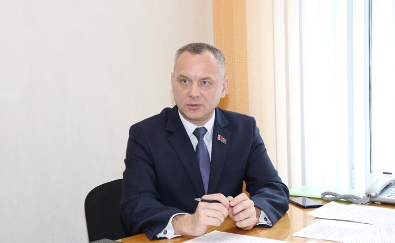 Я бы с удовольствием вручил Шнобелевскую премию политической элите Европы за умение шить санкции белыми нитками
