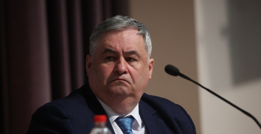 Председателем Союза писателей Беларуси избран Александр Карлюкевич