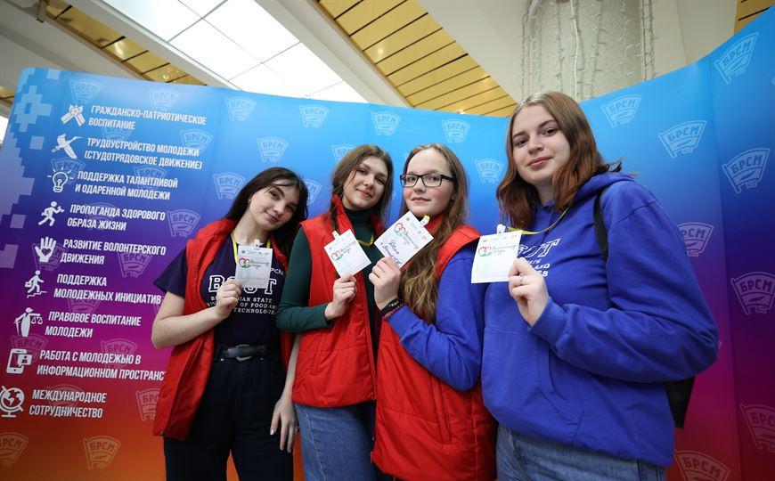 «Безумно рады стать частью важнейшего спортивного события». Волонтеры II Игр стран СНГ о значимости масштабных соревнований   